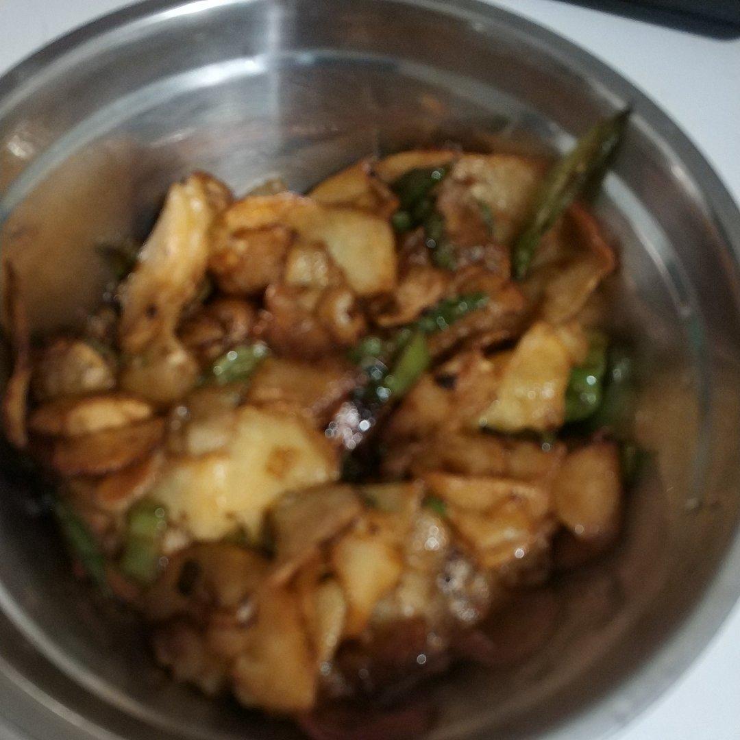 尖椒炒土豆片
