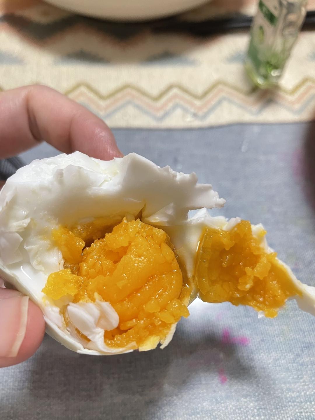 自制咸蛋： 100%出油起沙的咸蛋