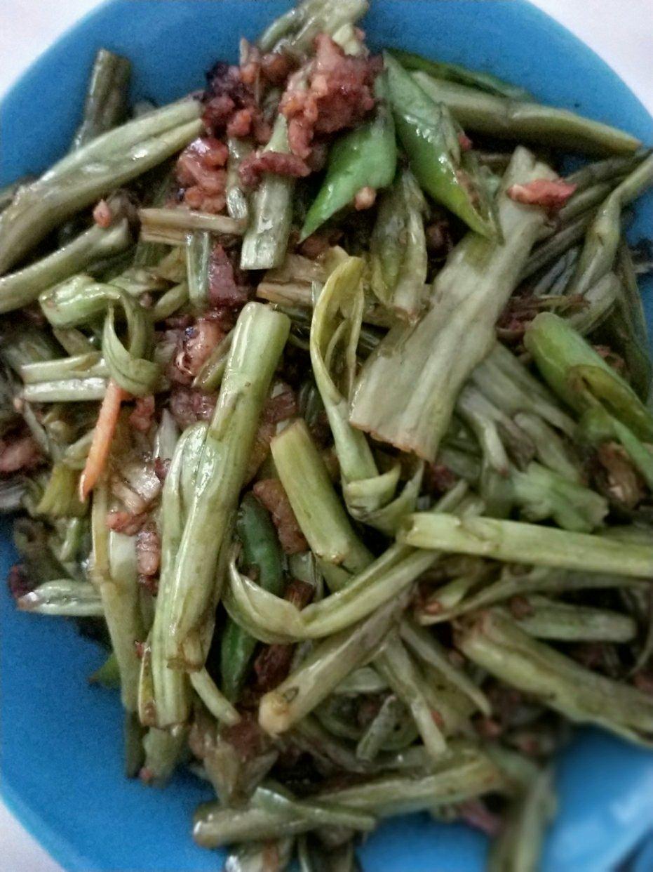 酸腌菜肉末空心菜梗