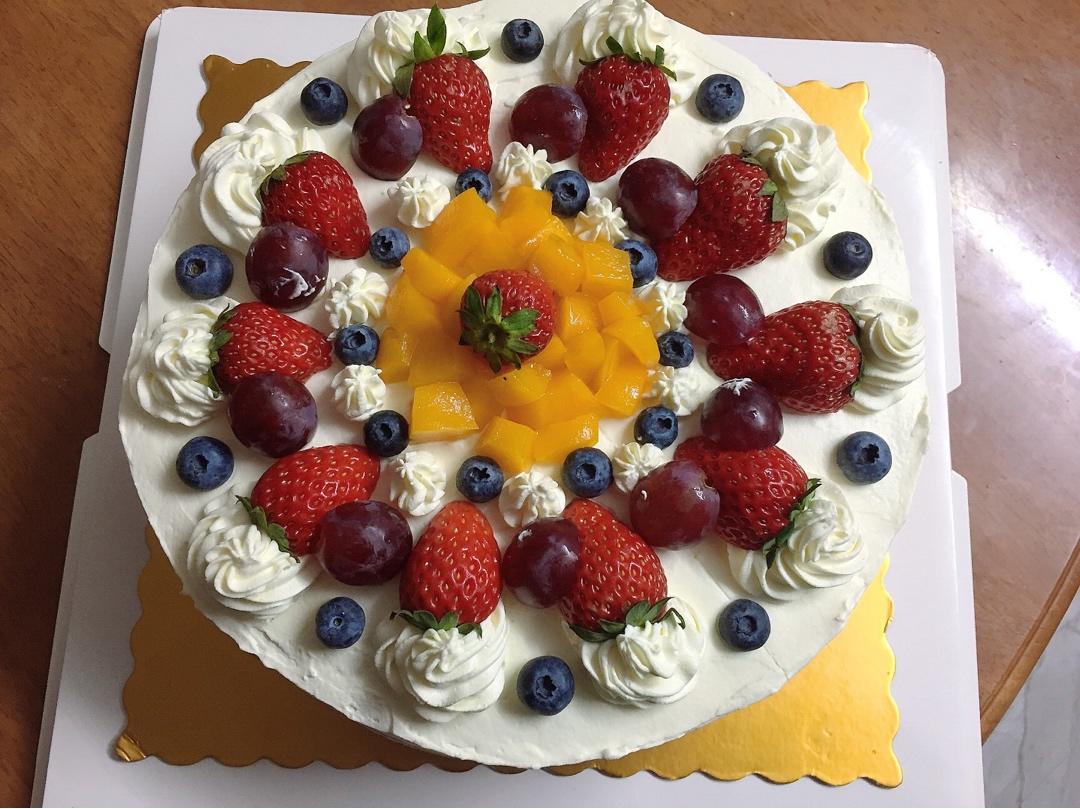 草莓戚风生日蛋糕（后蛋法）