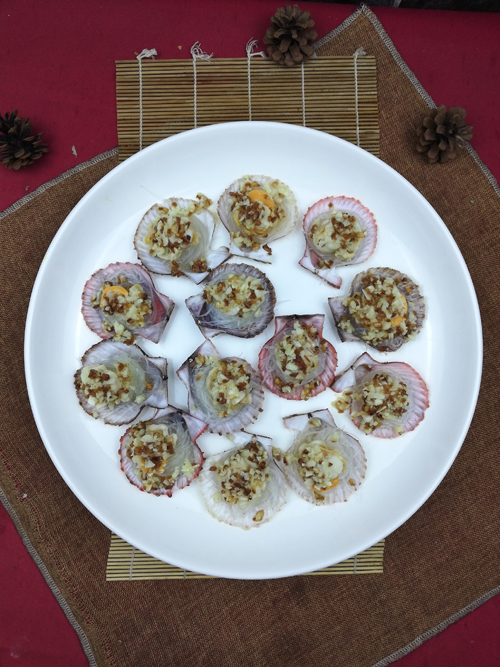 蒜蓉粉丝蒸扇贝的做法 步骤7