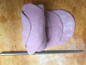第一次做紫薯馒头的做法 步骤3