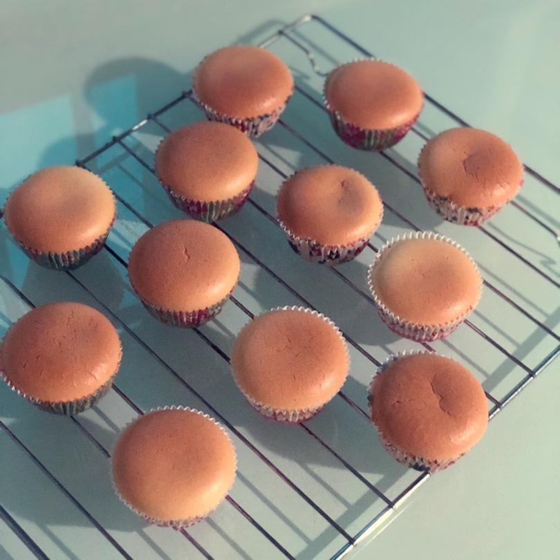 不塌陷不回缩不凹底的炼乳纸杯蛋糕