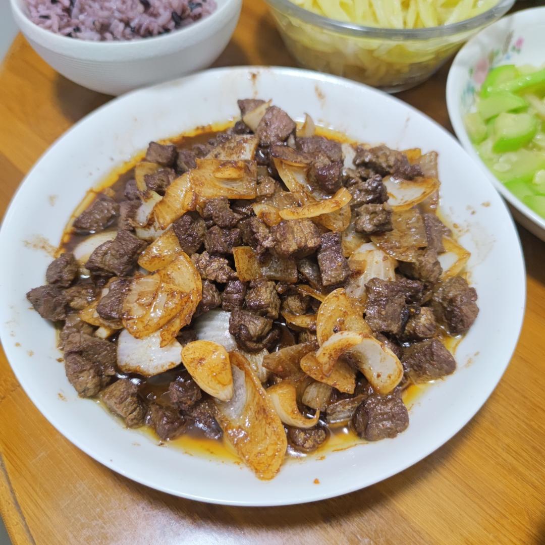 又香又嫩的小炒牛肉（巨好吃，手残党也能做）