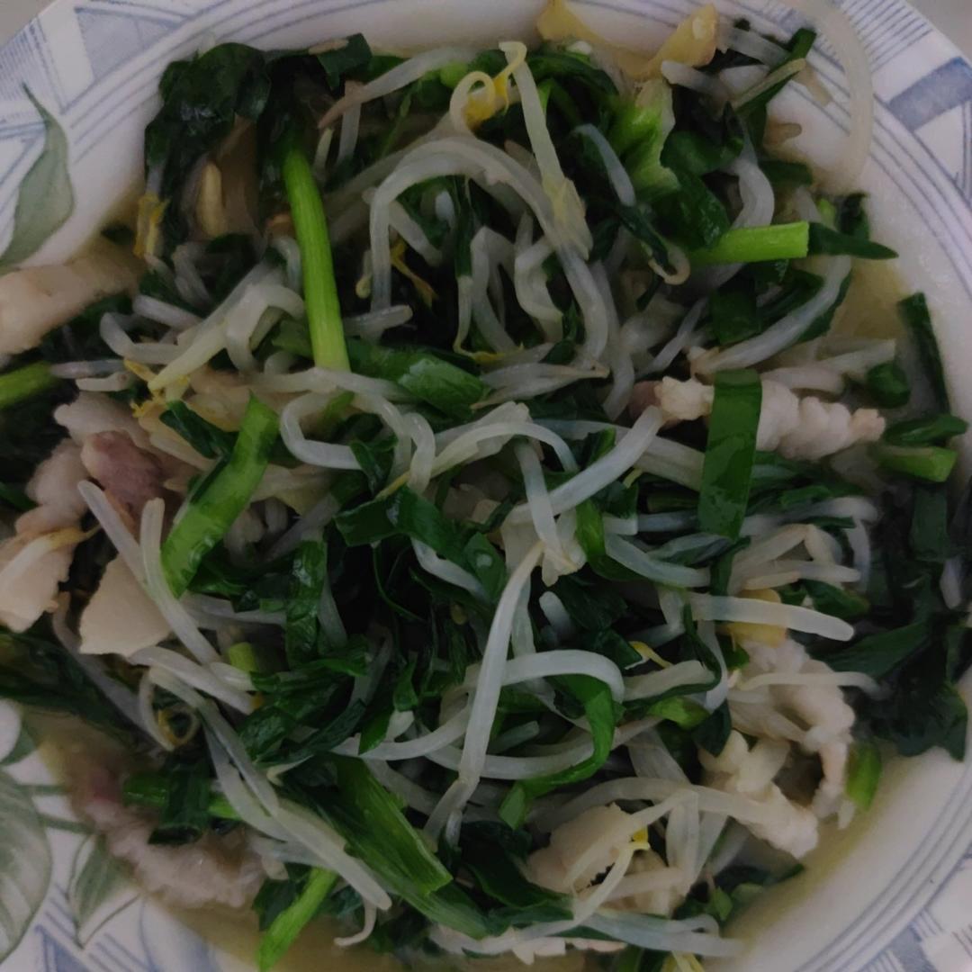 绿豆芽炒韭菜