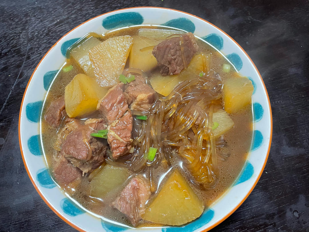 萝卜牛腩煲