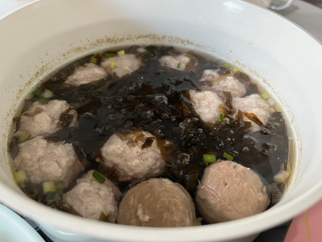 🔥这个季节一定要给孩子多喝这道紫菜肉丸汤，补铁又补钙❗️