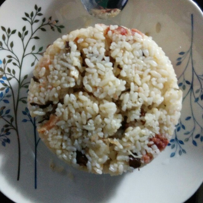 电饭锅版香菇腊肠饭