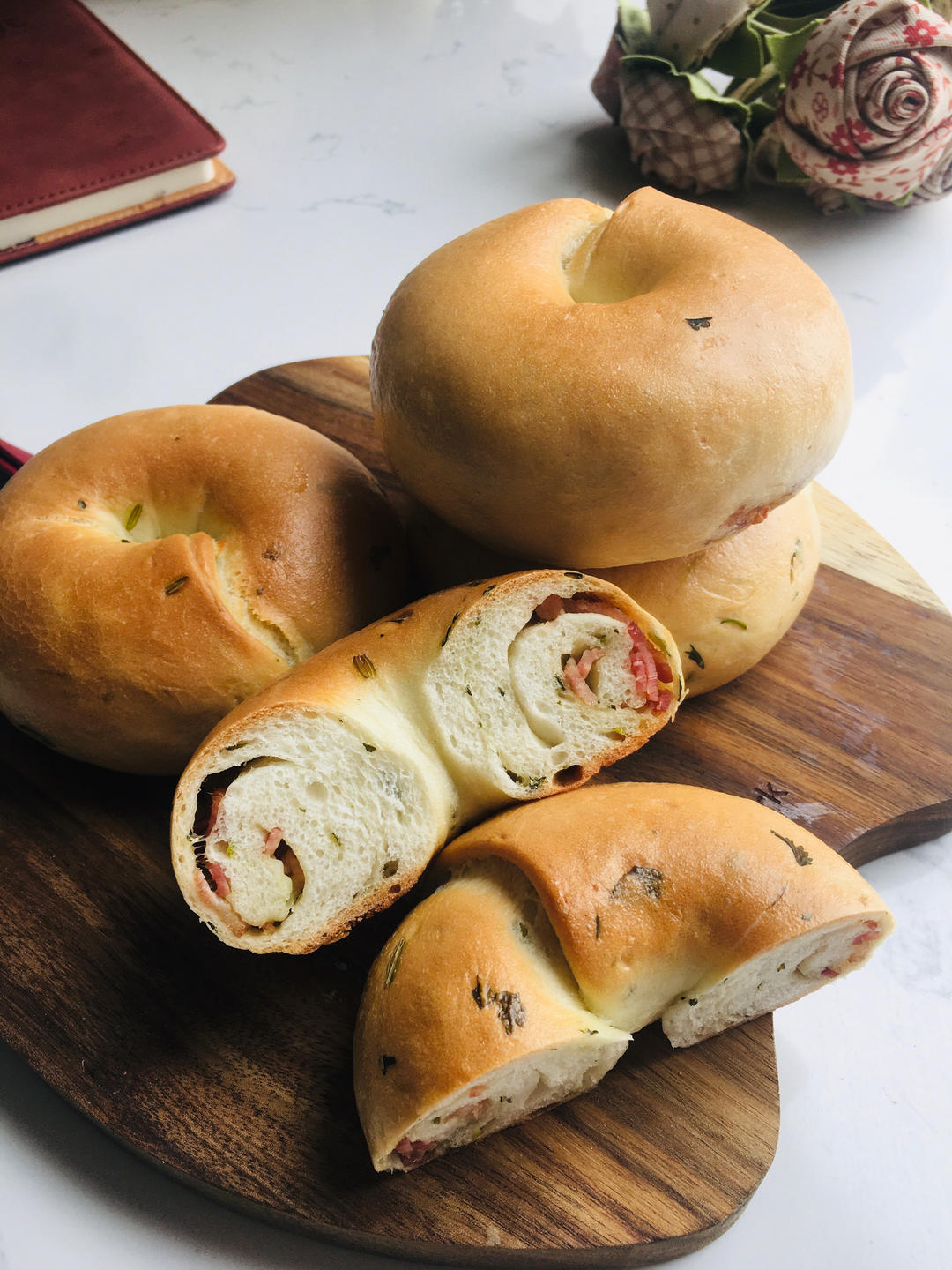 无油低卡咸口面包｜香菜培根芝士贝果