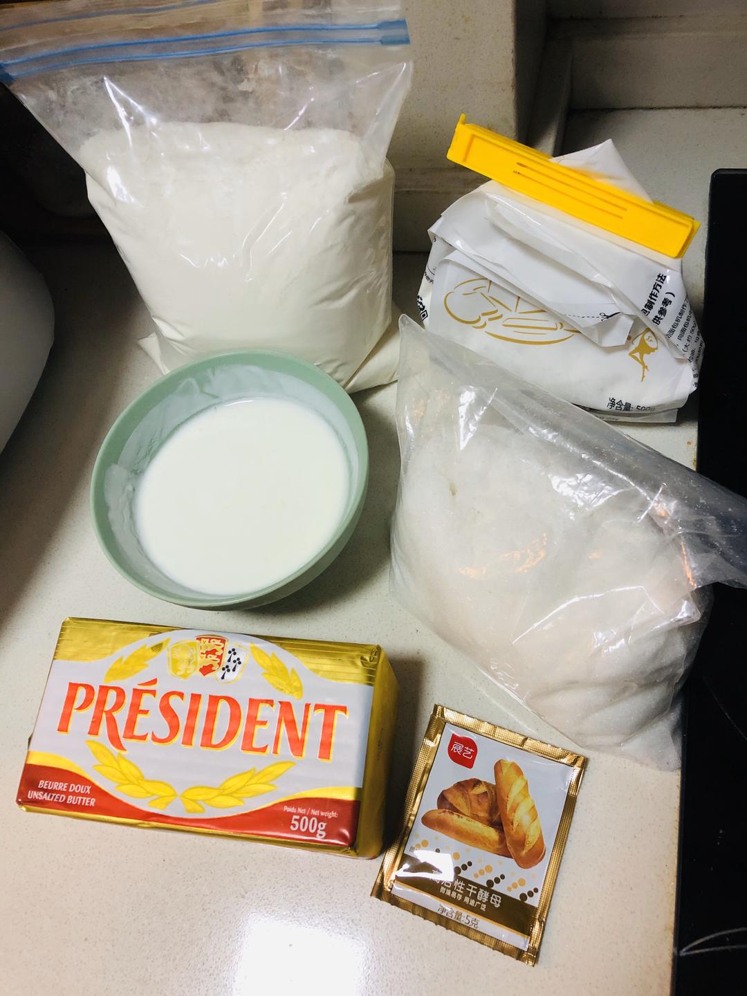 纯奶手撕吐司的做法 步骤1