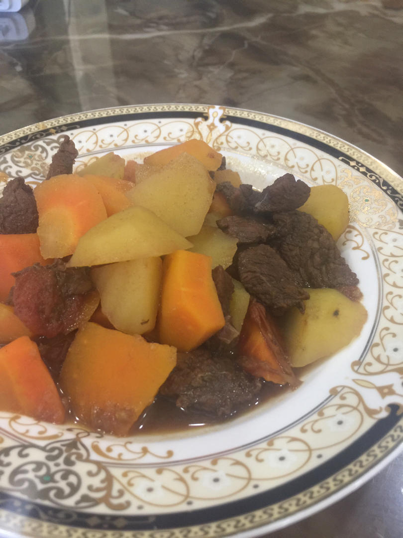 红烧牛肉土豆 （独家秘制）
