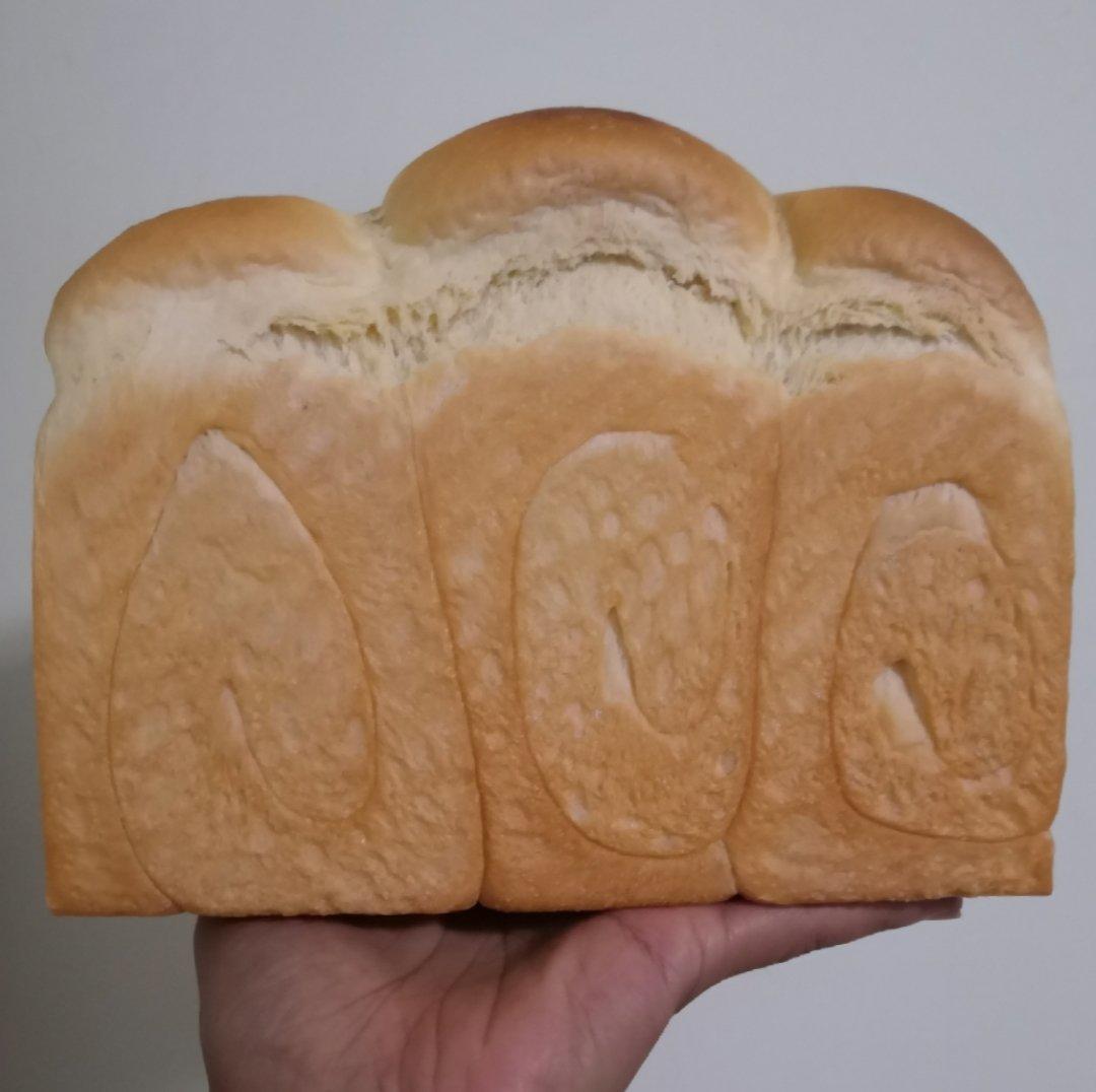 一整个蛋吐司（超好记的万能吐司配方）