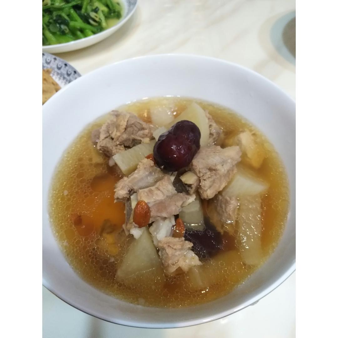 排骨萝卜汤
