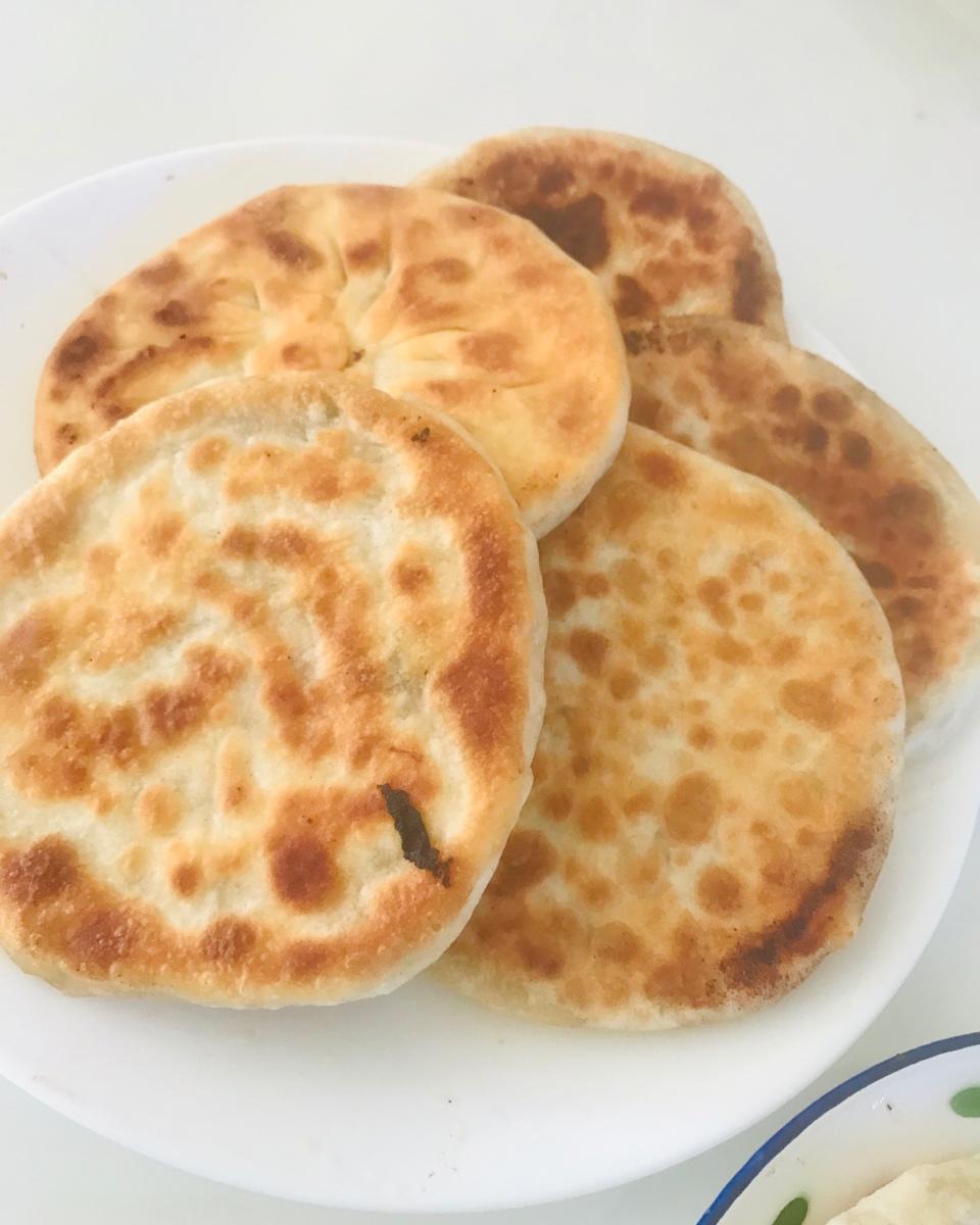 东北酸菜猪肉馅饼