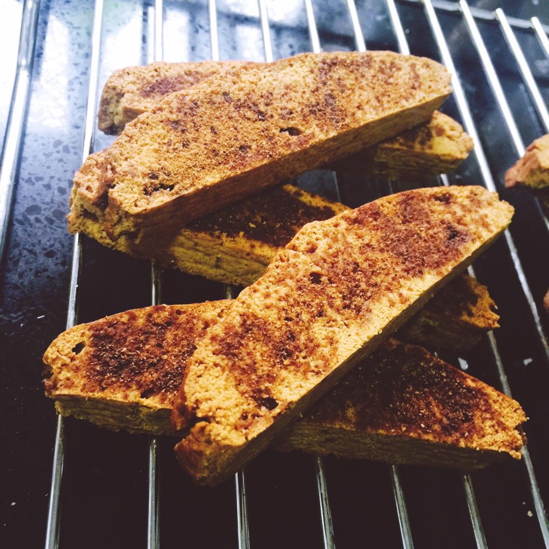 肉桂红糖意式脆饼干 Cinnamon Toasted Biscotti