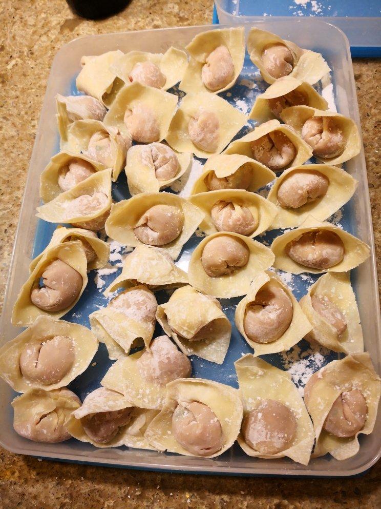 馄饨（两种包法）