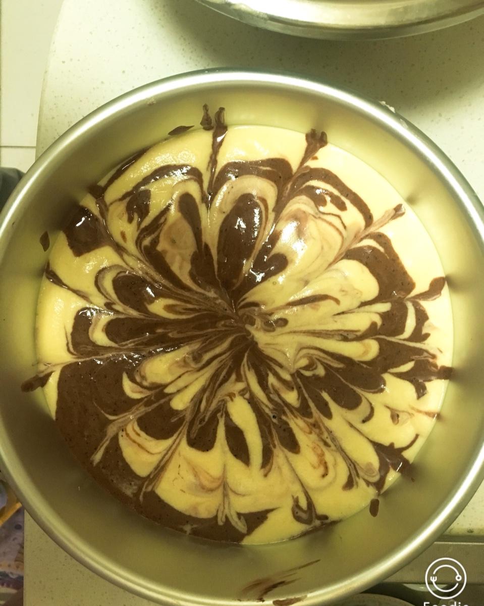 双色拉花戚风蛋糕