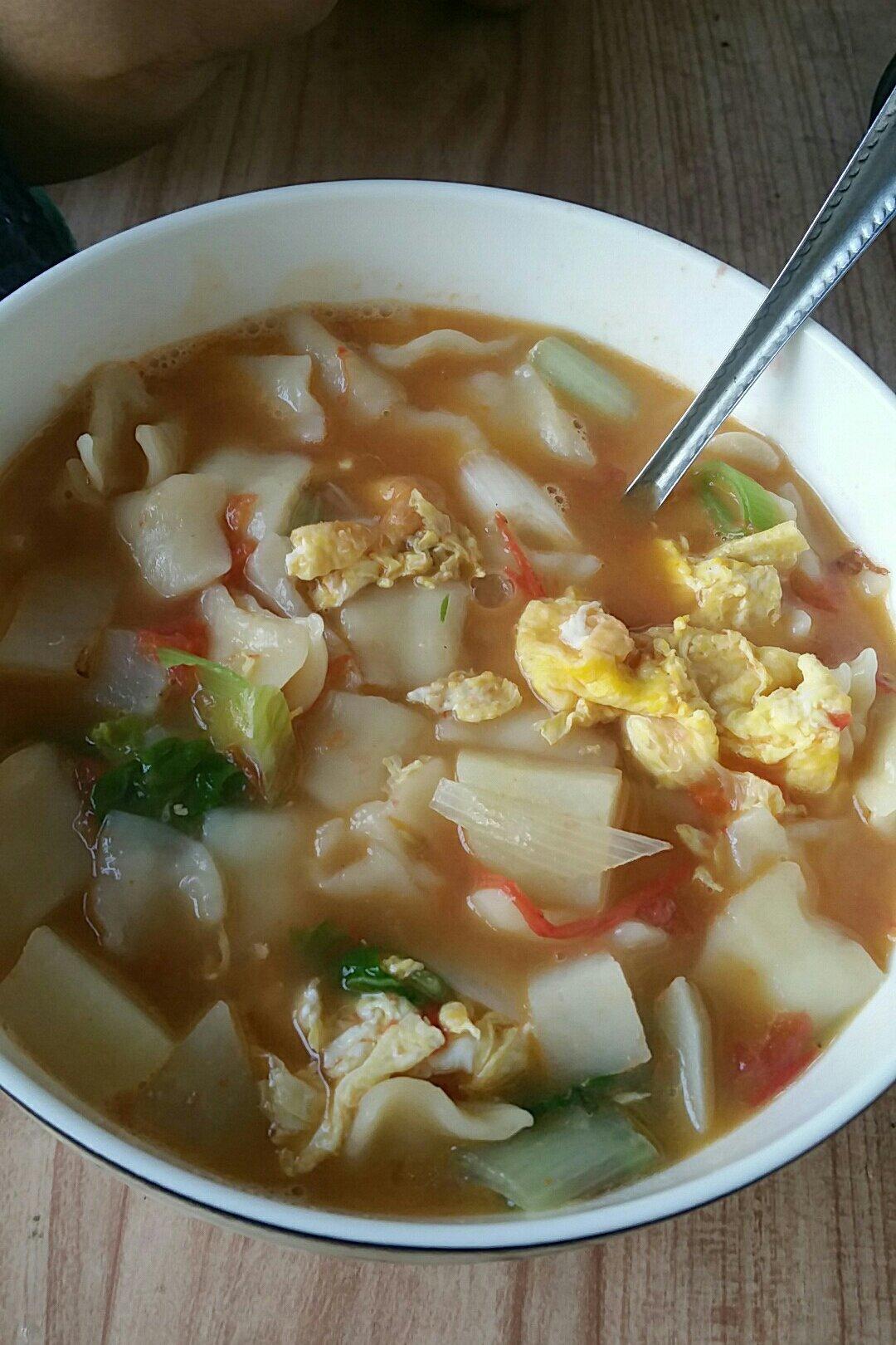 爱吃的m鱼做的西红柿鸡蛋揪片汤