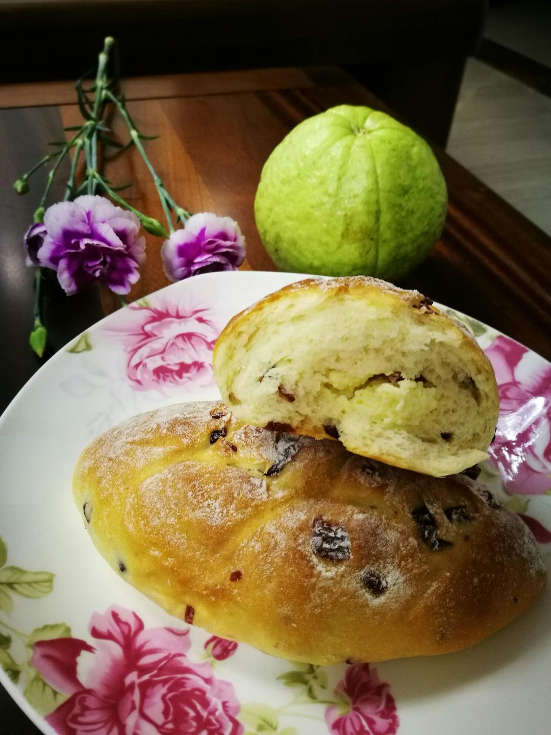 奶酪馅儿蔓越莓面包