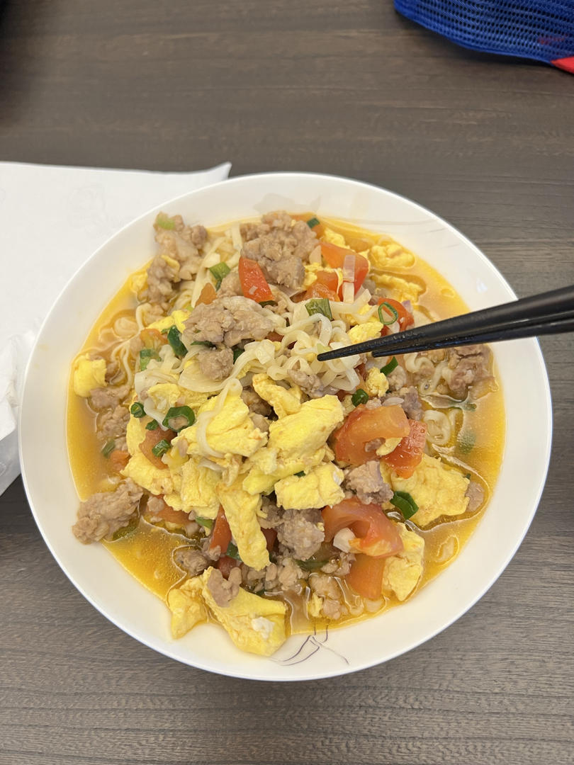 放弃清淡的挂面｜来份番茄鸡蛋浓汤面