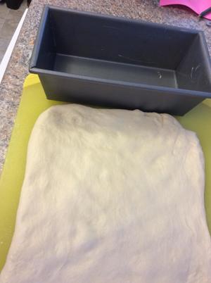 洋葱培根芝士脆皮夹心面包的做法 步骤9