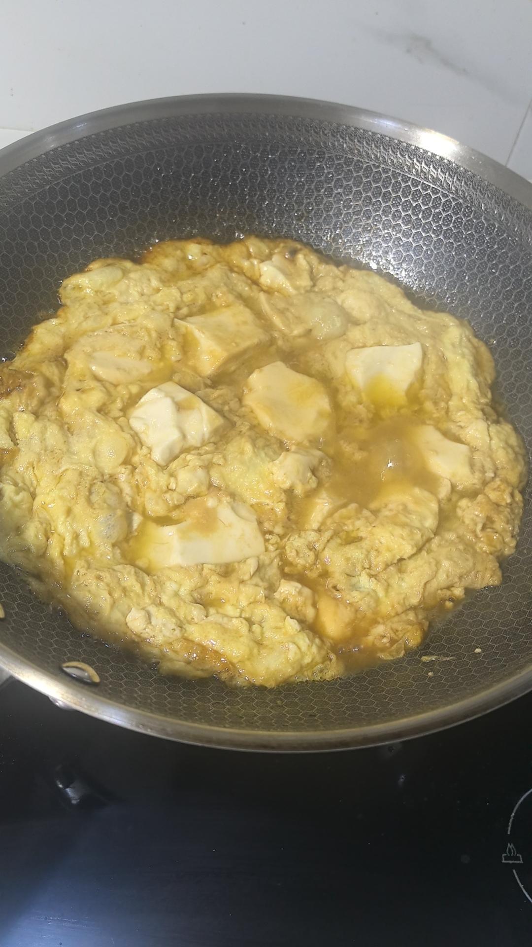 鸡蛋抱内脂豆腐