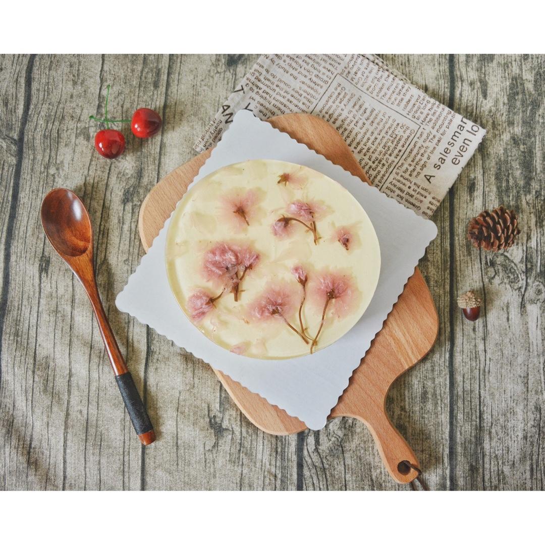 颜值爆表的樱花慕斯。（6寸圆模）