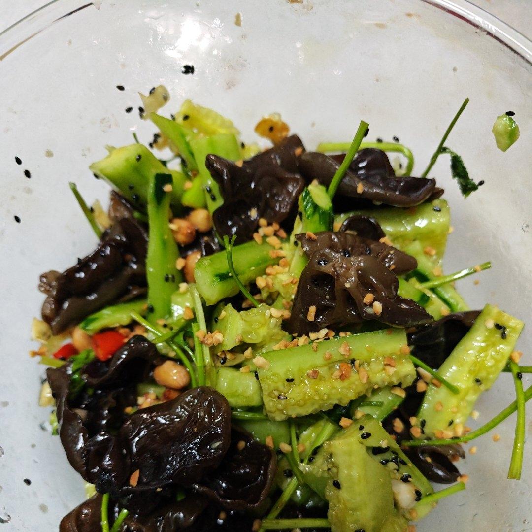 凉拌黄瓜🥒木耳超级无敌开胃