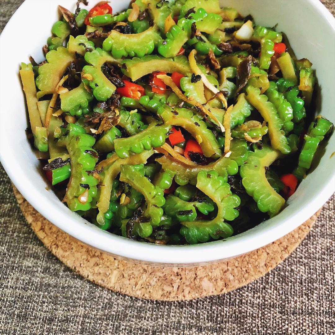 霉干菜炒苦瓜