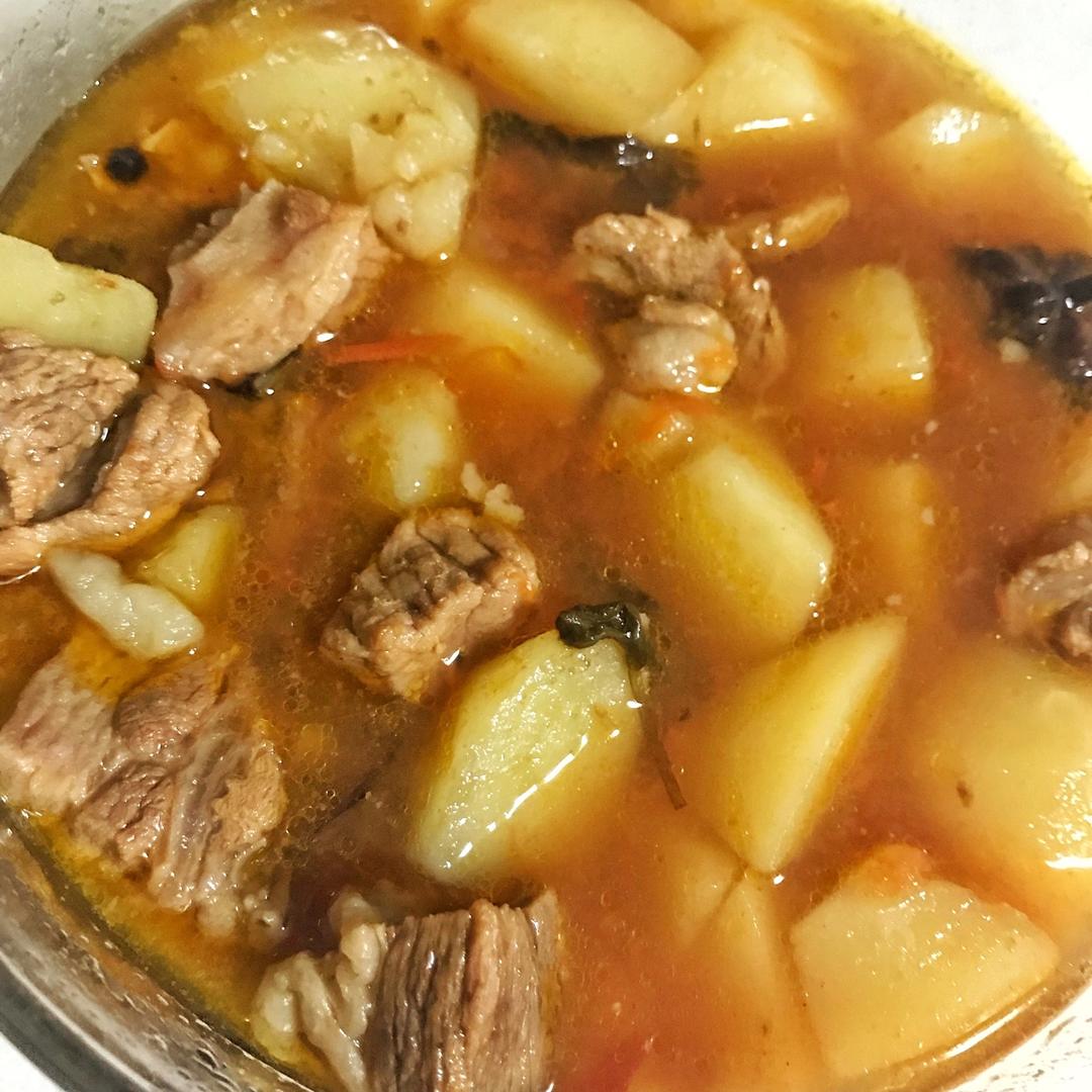 西红柿牛腩土豆