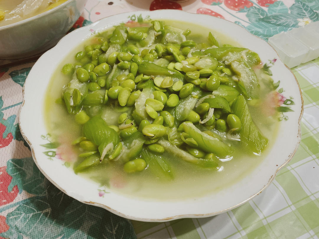 江南春天之丝瓜炒毛豆