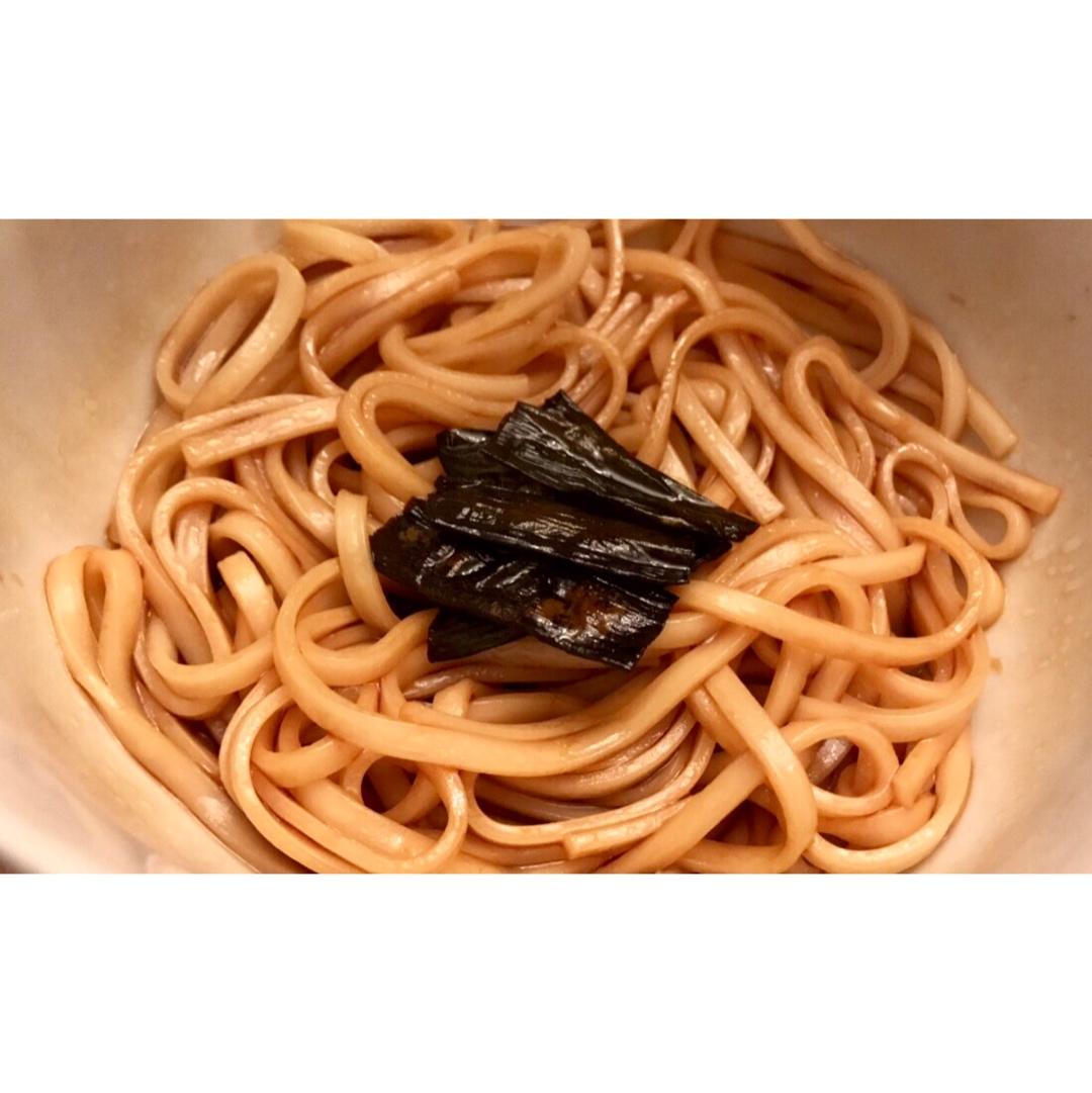 葱油拌面Spring Onion Noodles