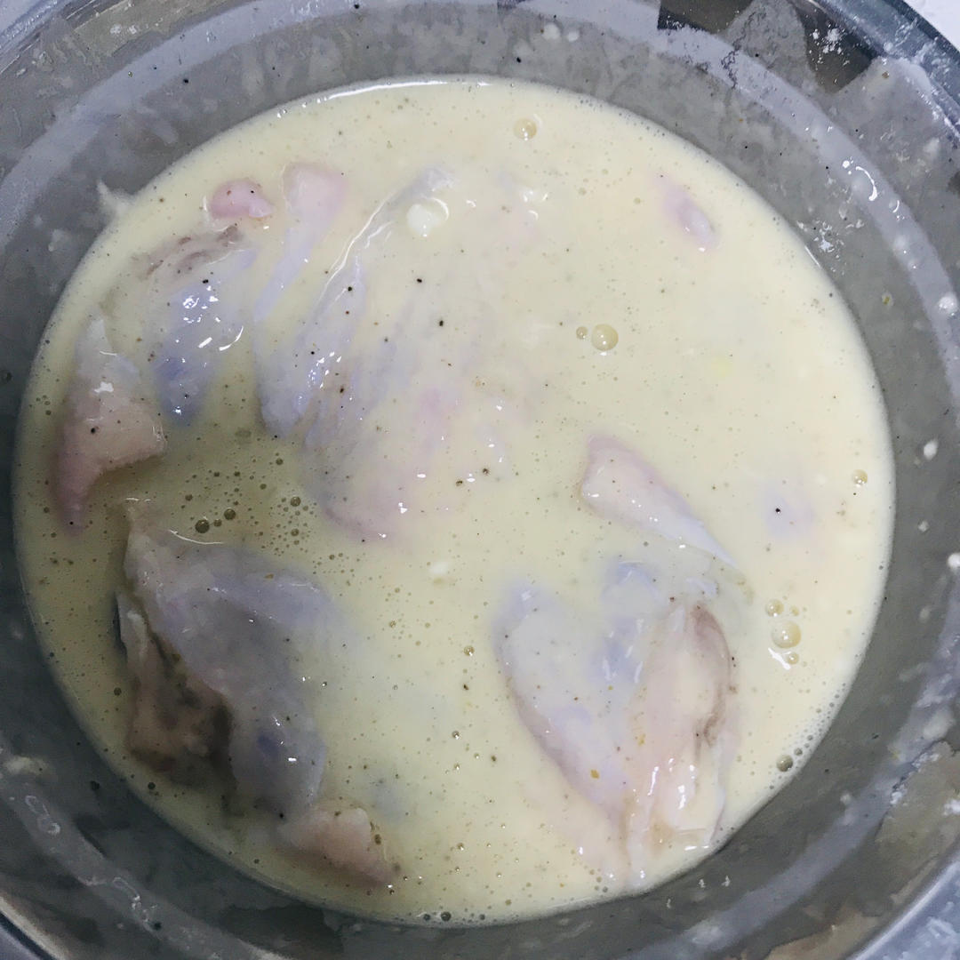 肯德基炸鸡翅（外酥里嫩又多汁）