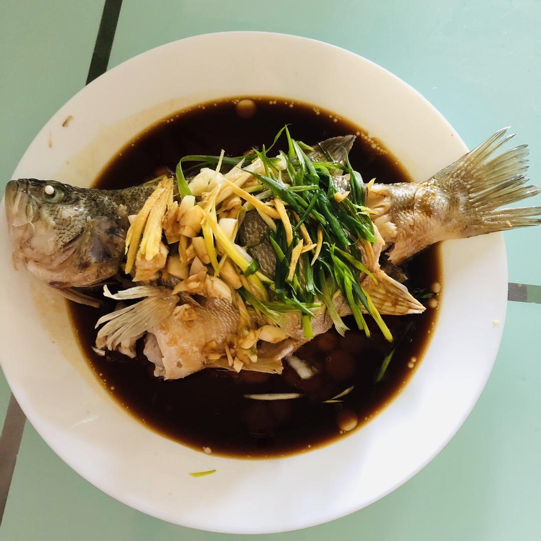 清蒸鲈鱼