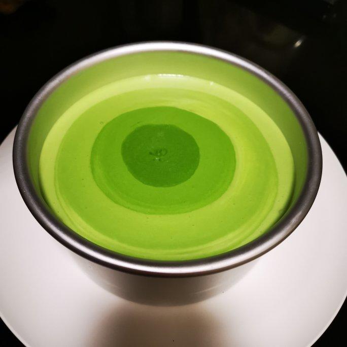 渐变抹茶慕斯蛋糕：我Amanda带着既美又作的抹茶甜点又来了！【曼食慢语】