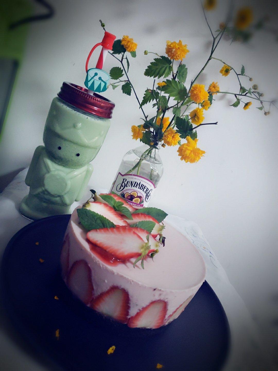 巧克力草莓慕斯蛋糕