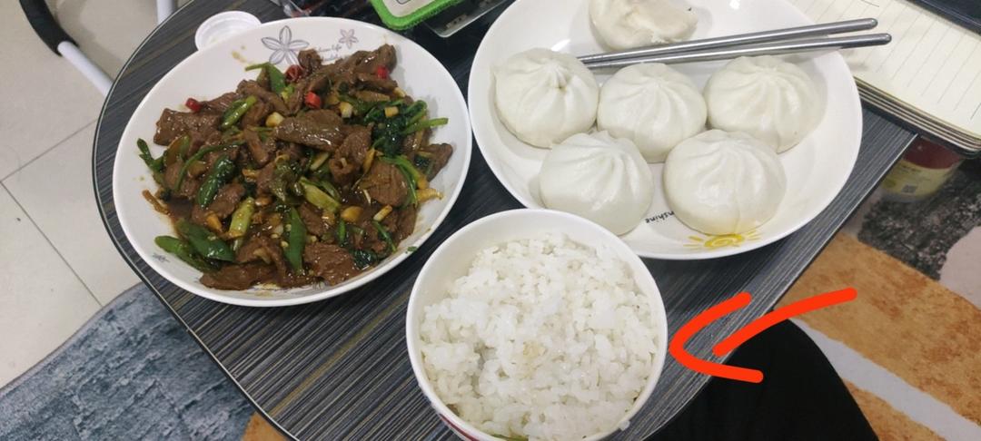 小炒牛肉（肉嫩味香）