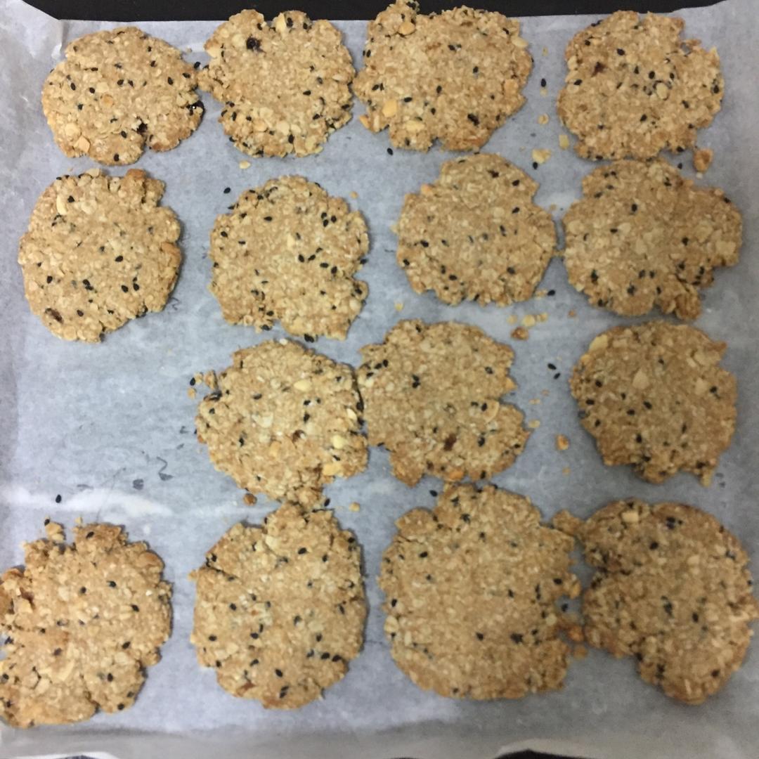 素食:有机燕麦芝麻大饼干