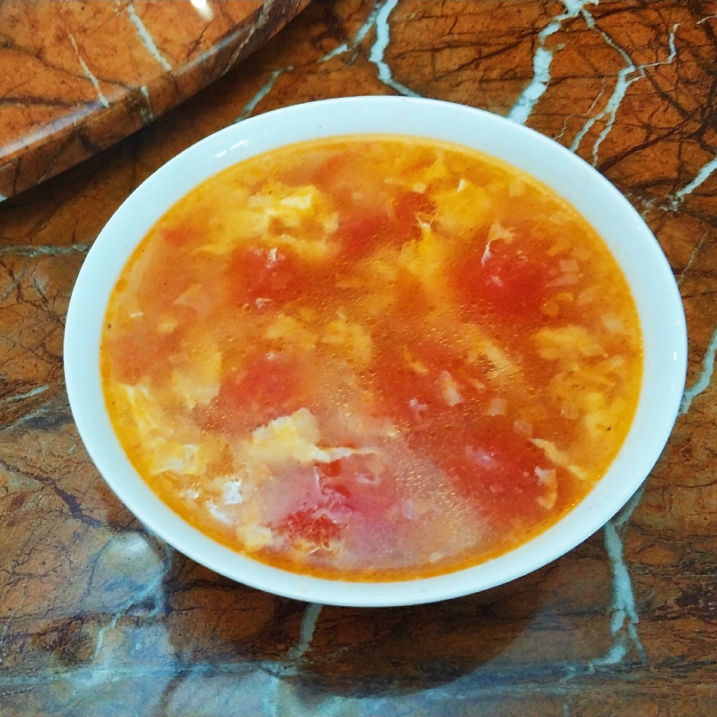 西红柿鸡蛋海参疙瘩汤的做法