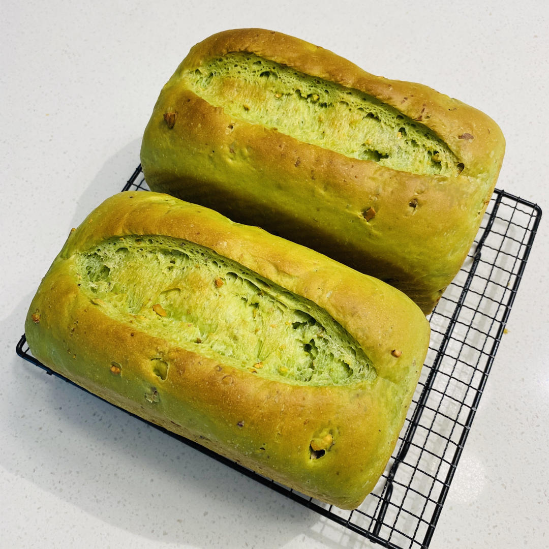 双重开心果吐司 直接法 开心果酱+开心果仁