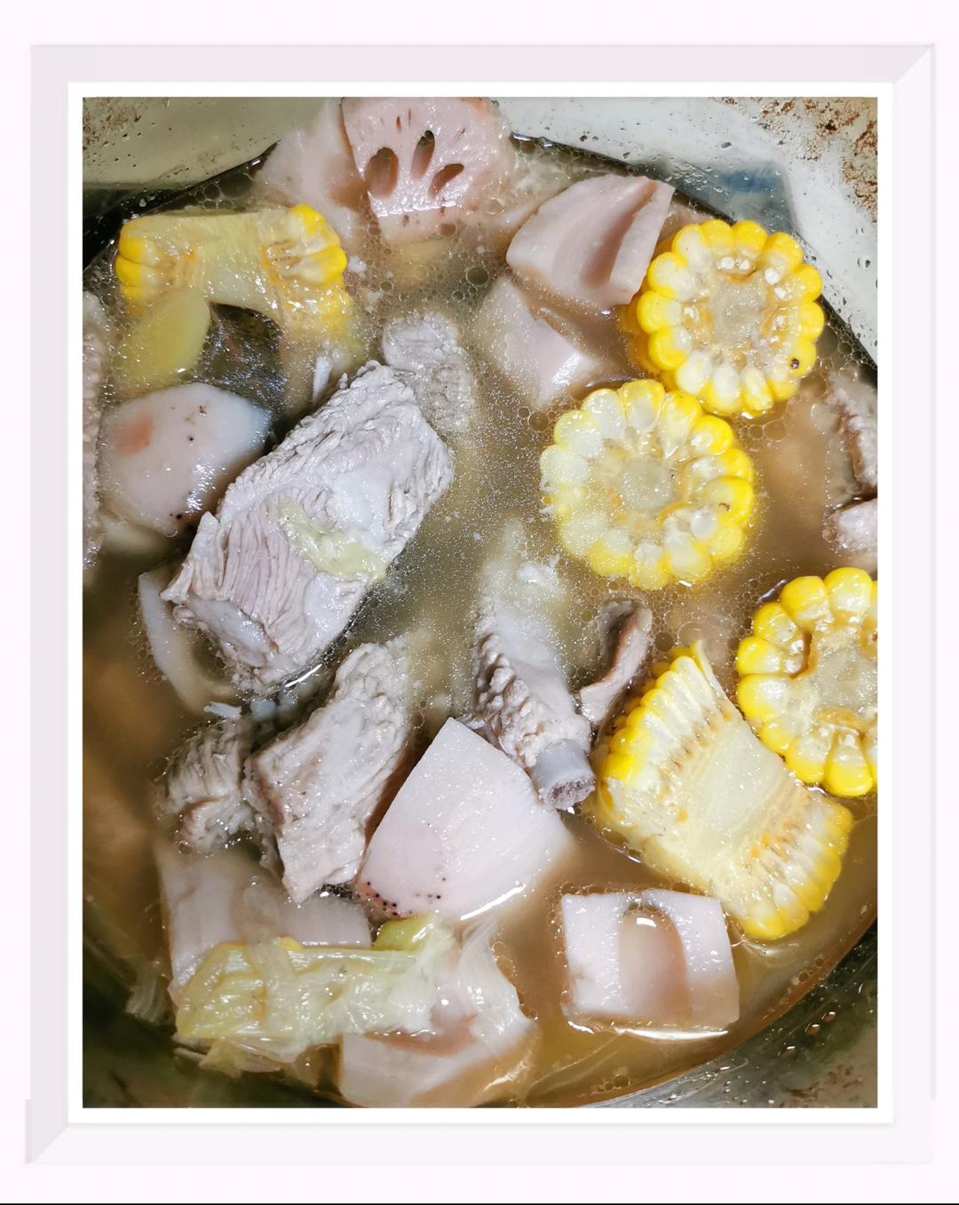 莲藕排骨玉米汤（从这道汤说起，如何煲一碗好喝的汤）