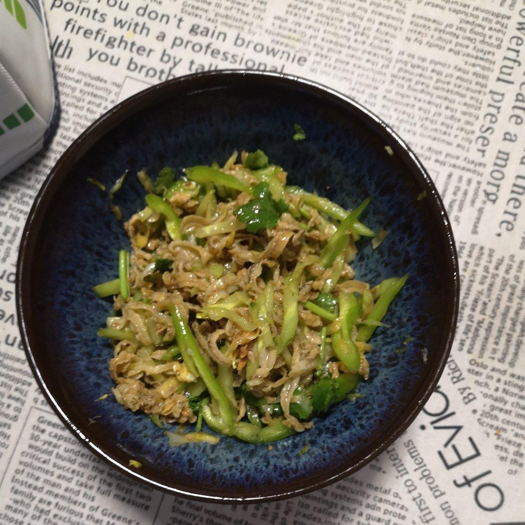 烟台特色菜温拌扇贝边