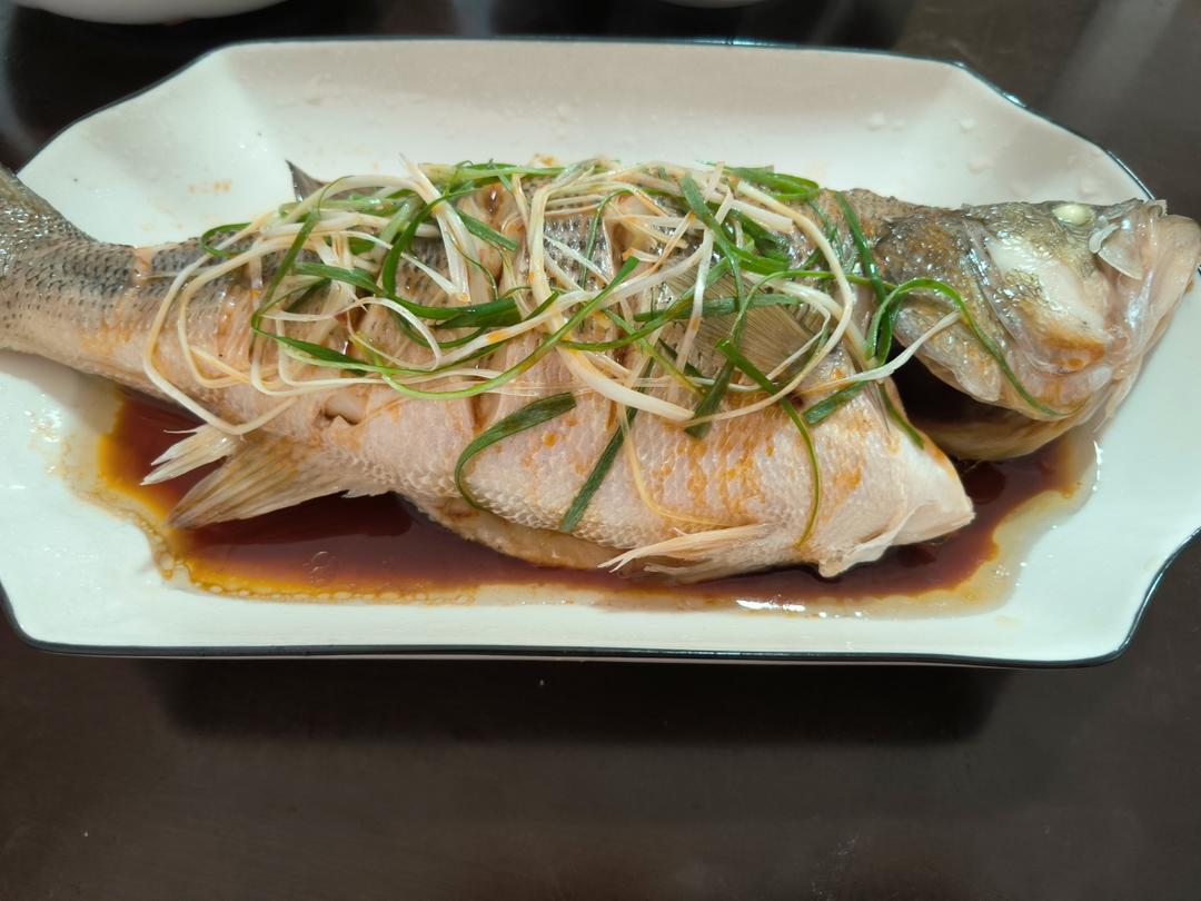 清蒸鲈鱼