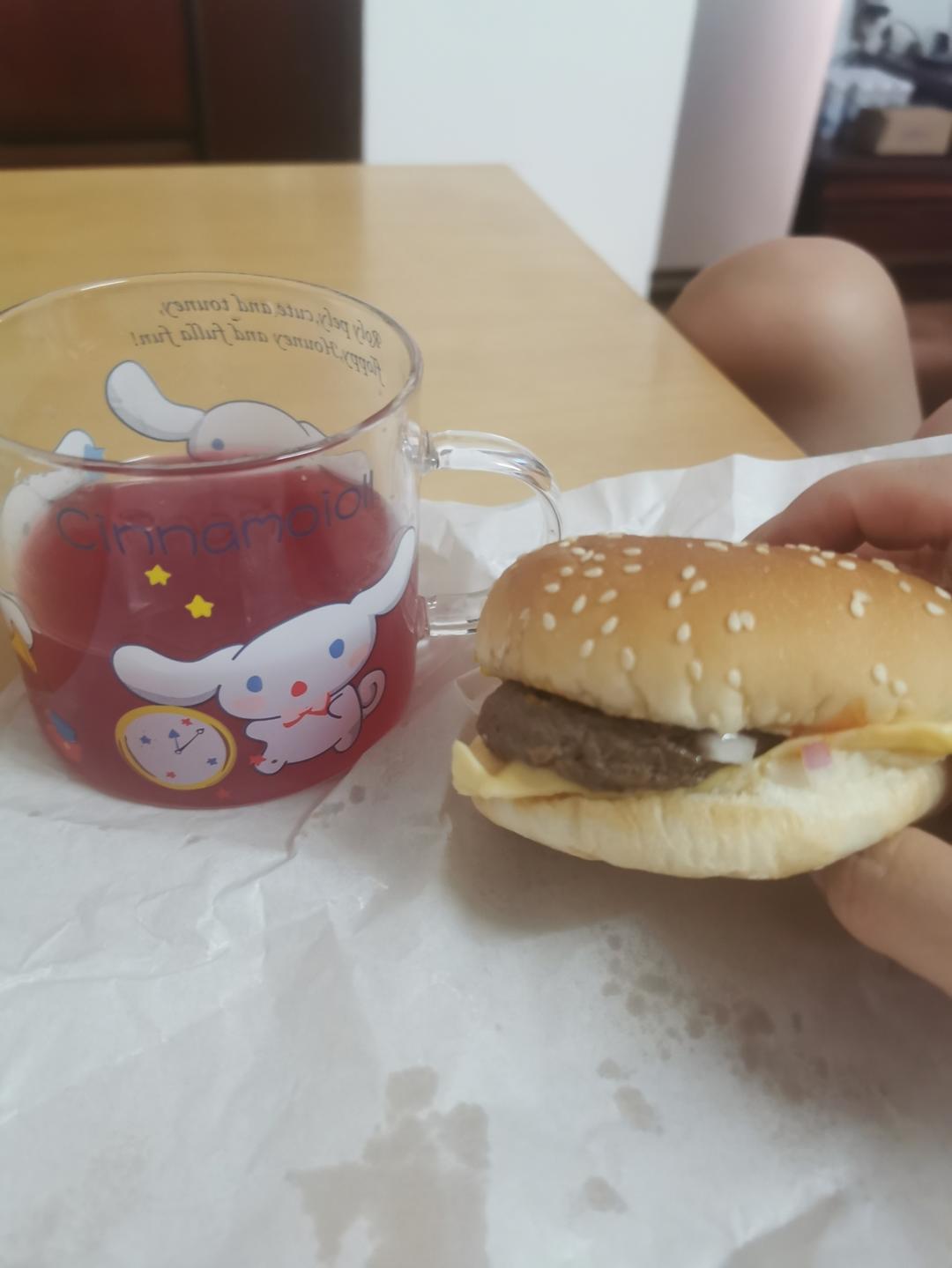 麦当劳双层吉士汉堡