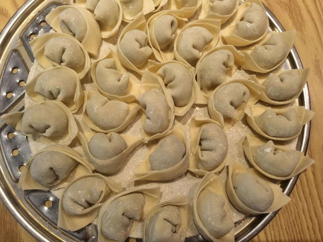芥菜皮蛋大馄饨
