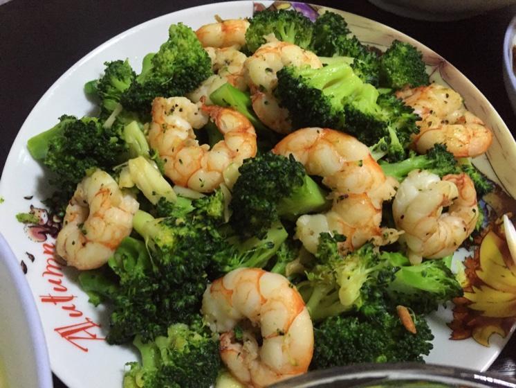 蒜蓉虾仁西兰花的做法