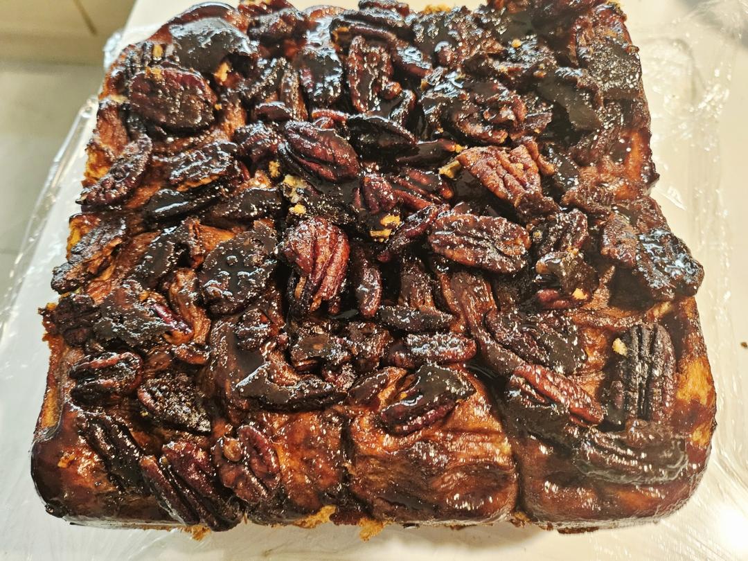 焦糖胡桃肉桂卷