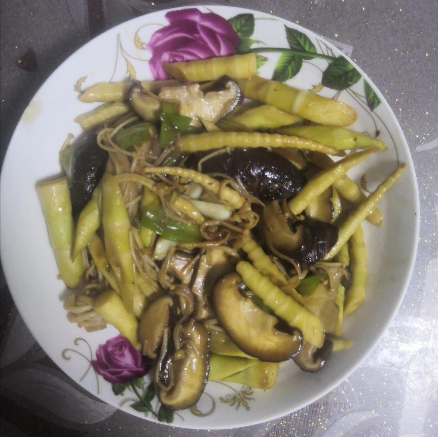 香菇竹笋炒油面筋