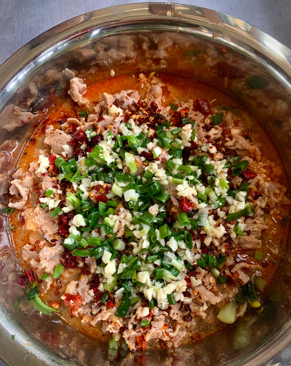 厨师长教你：“水煮肉片”的正宗做法，这味道真的很四川