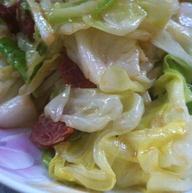 腊肠手撕包菜